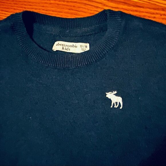 abercrombie kids Boys Navy Blue Pullover Sweater Crew Neck Size Medium Soft - Picture 6 of 10